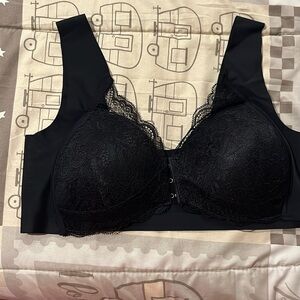 NWOT Black Ladies front close bra size 2XL
